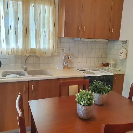 Daglas Summer House Nidrí